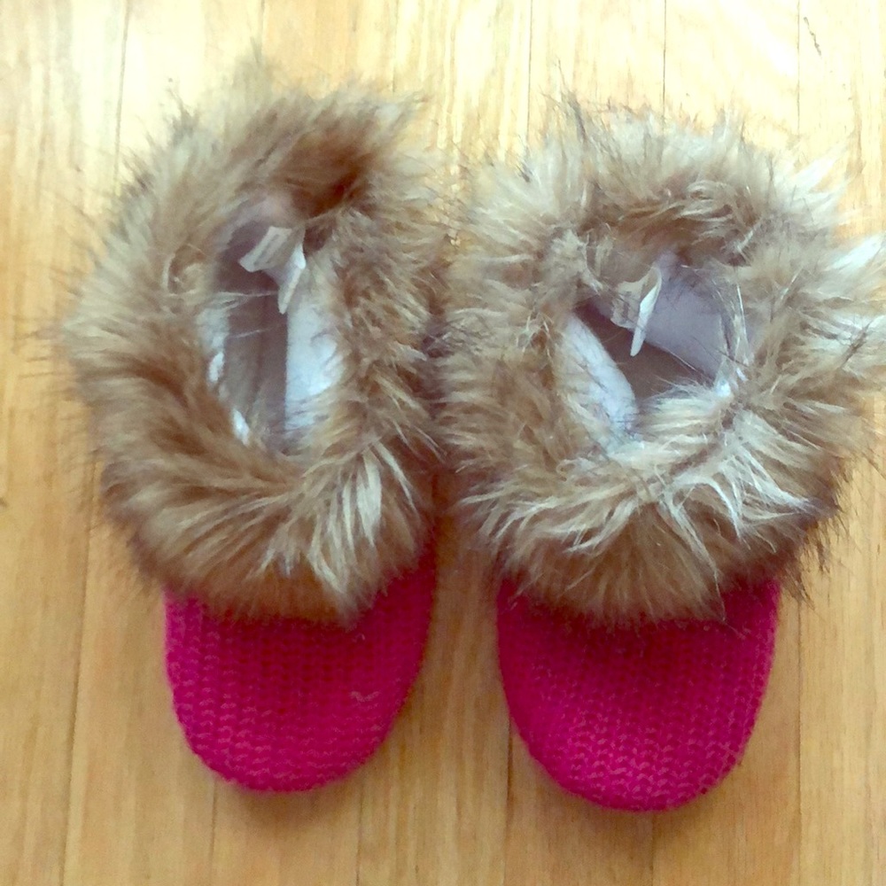 SOLD. Little Girls House Slippers - Picture 5 of 8